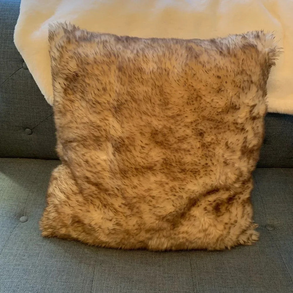 Farmhouse Rustic Faux Fur‎ Square Throw Pillow - Picture 3 of 7